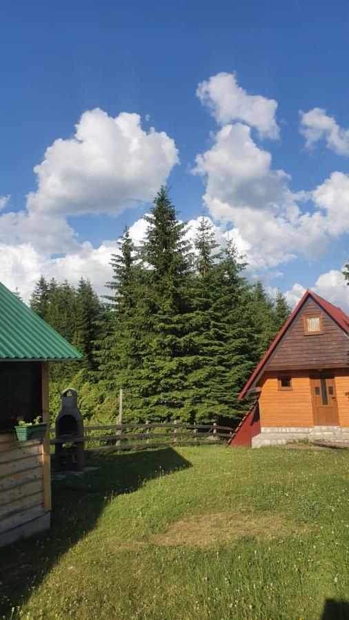 Bungalows Krstajic 자블야크 외부 사진