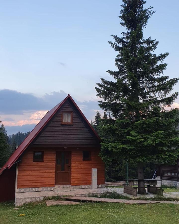 Bungalows Krstajic 자블야크 외부 사진