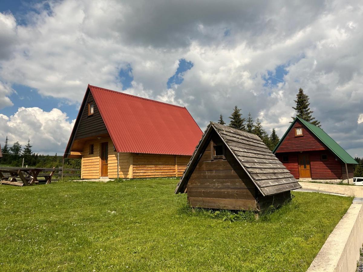 Bungalows Krstajic 자블야크 외부 사진