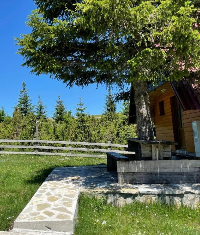 Bungalows Krstajic 자블야크 외부 사진