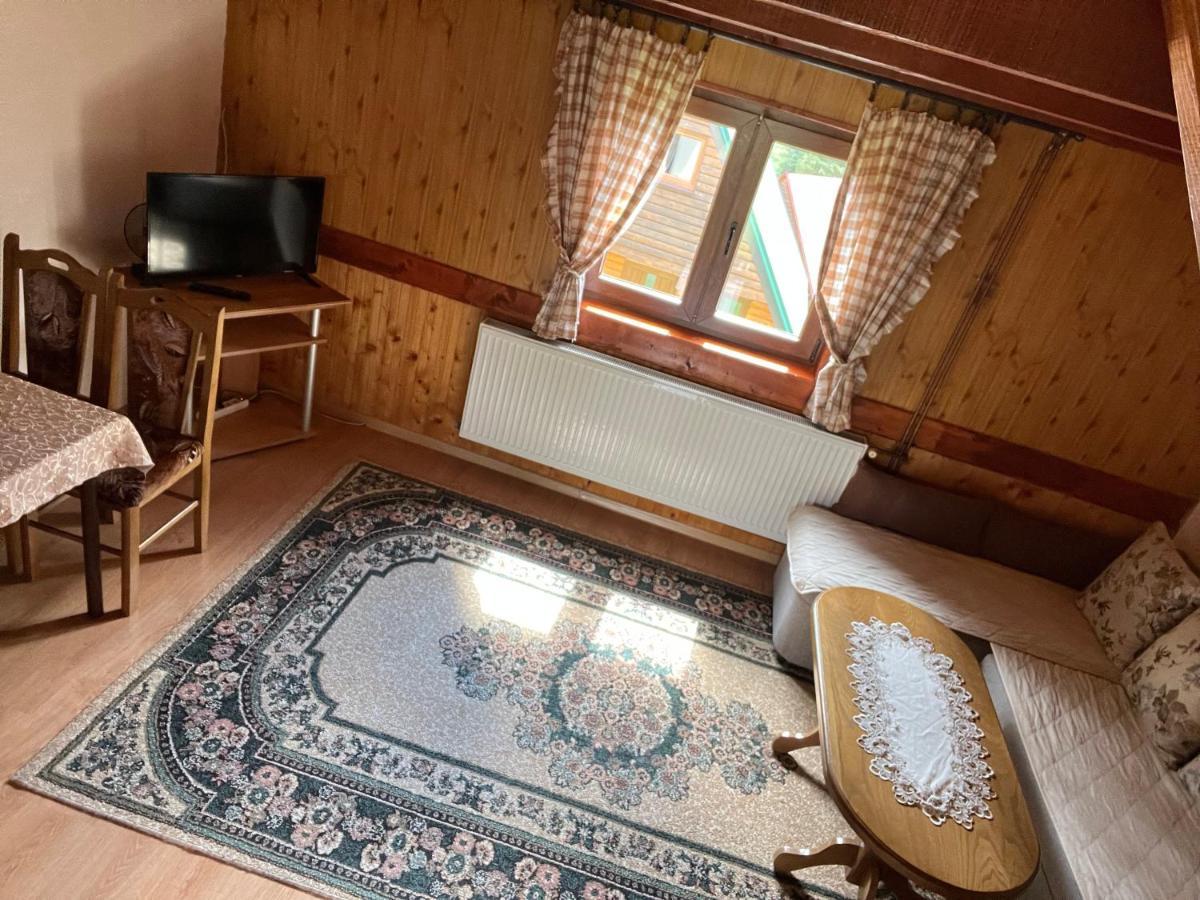 Bungalows Krstajic 자블야크 외부 사진