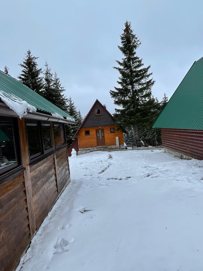 Bungalows Krstajic 자블야크 외부 사진