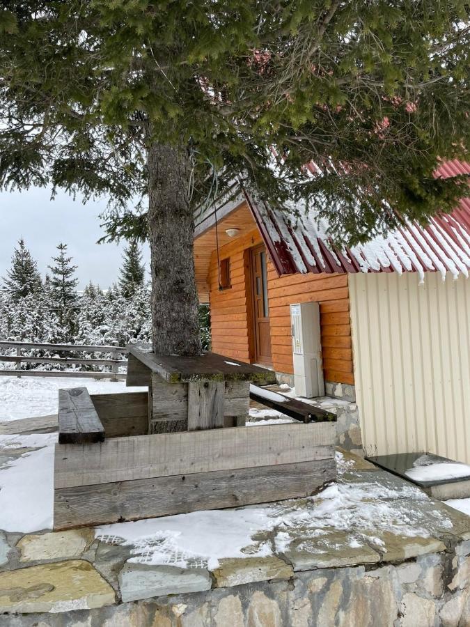 Bungalows Krstajic 자블야크 외부 사진