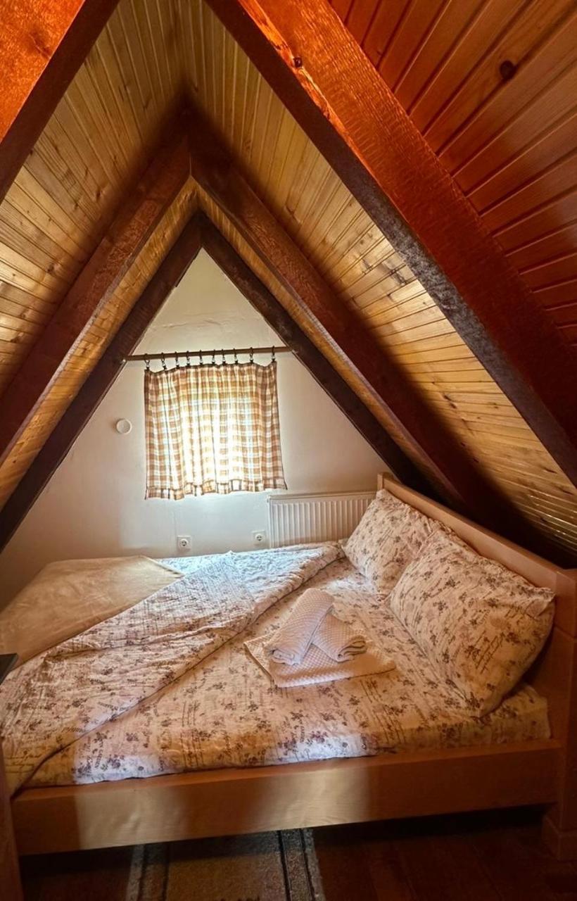 Bungalows Krstajic 자블야크 외부 사진