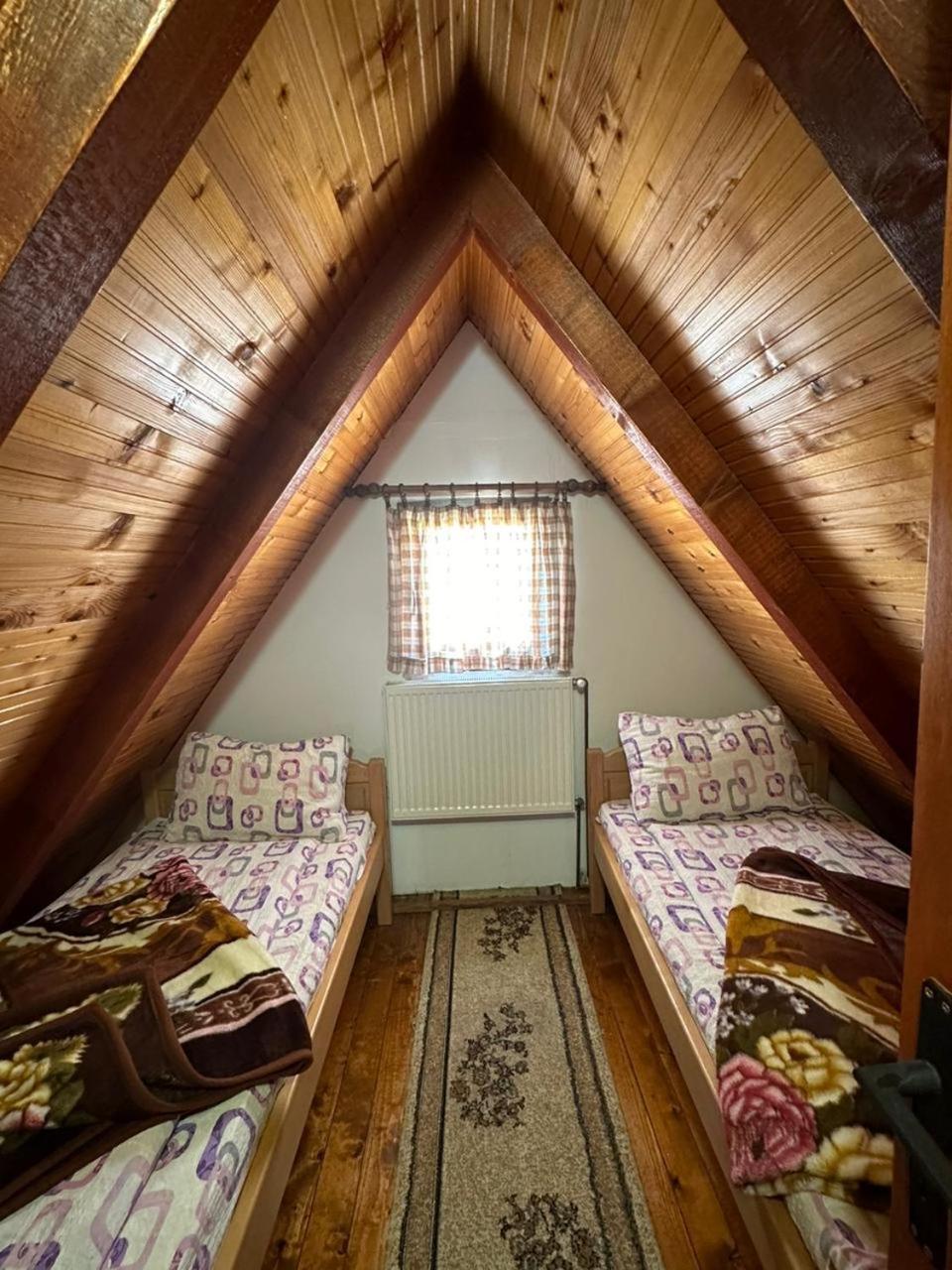 Bungalows Krstajic 자블야크 외부 사진