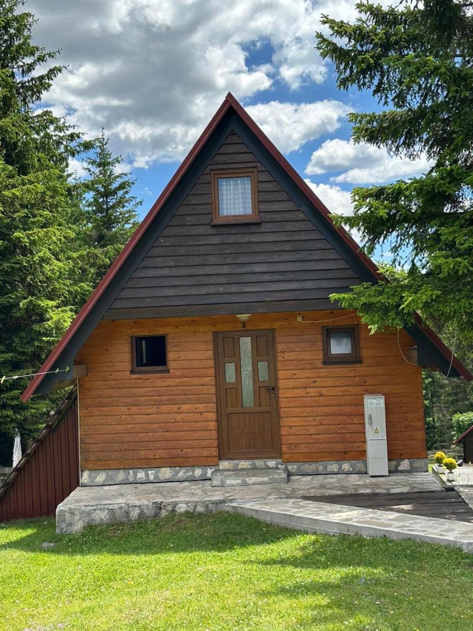 Bungalows Krstajic 자블야크 외부 사진
